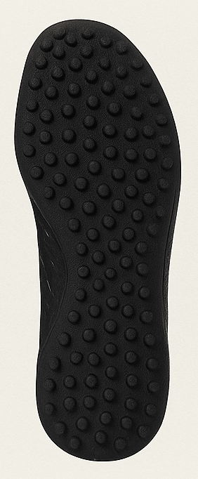 Tipos de tacos en botas de fútbol, suela con tacos TF.